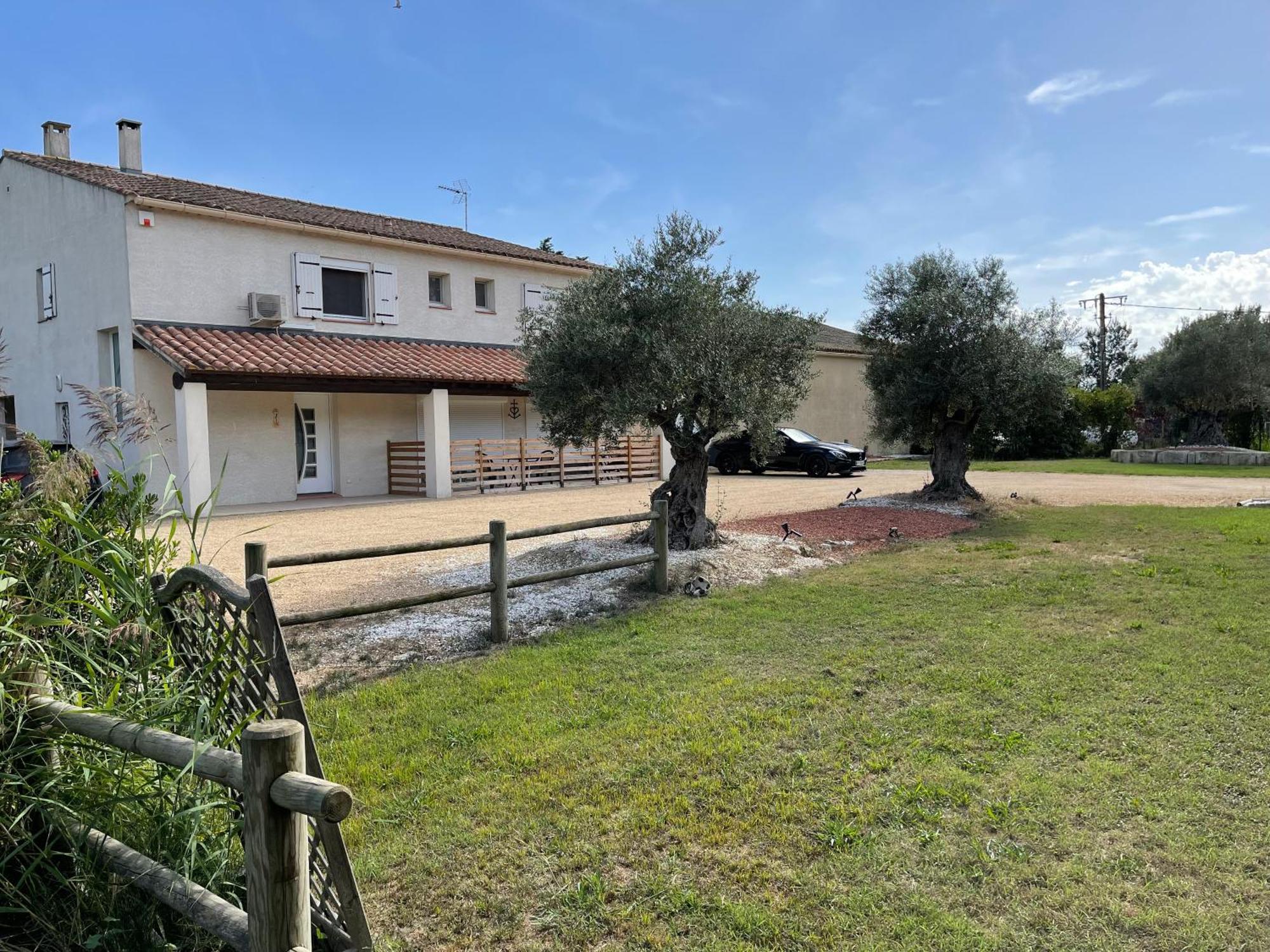 Studio 40M2 Avec Terrasse Le Mas De Lauriane Saintes-Maries-de-la-Mer Esterno foto